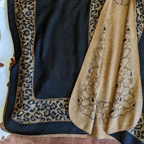 Envision Studio Black W Leopard Print Cardigan Shawl - Picture 2 of 15